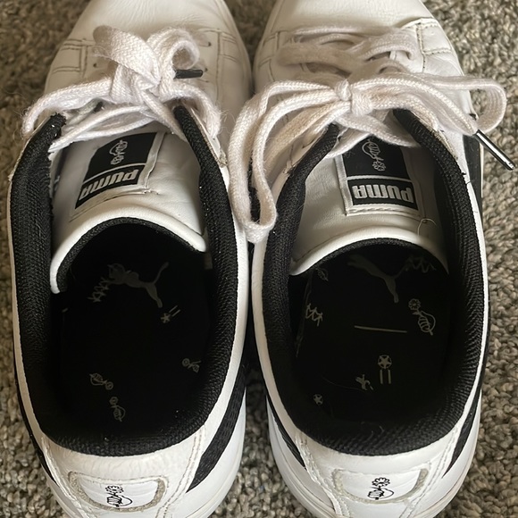 Sneakers - Picture 3 of 4